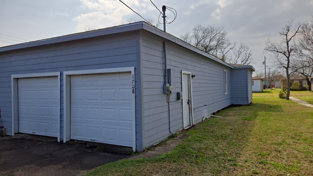 1708 W 5th Street - Photo 4