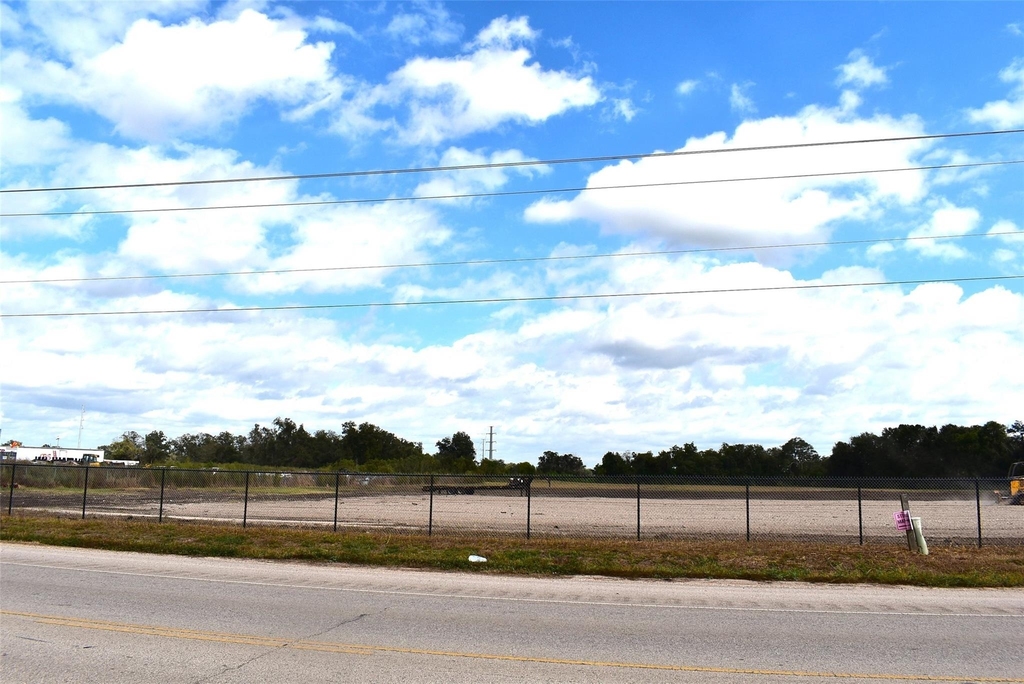 8911 Fm 524 Road - Photo 10