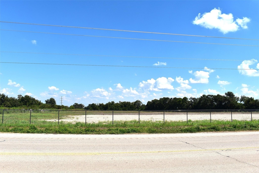 8911 Fm 524 Road - Photo 3