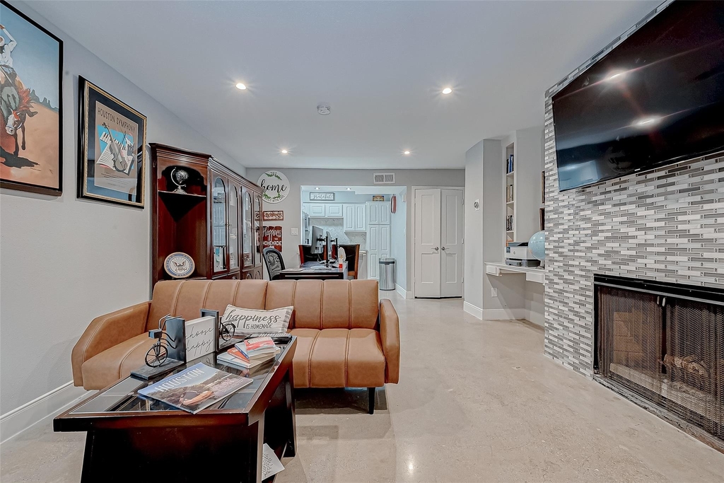 1860 White Oak Drive - Photo 4
