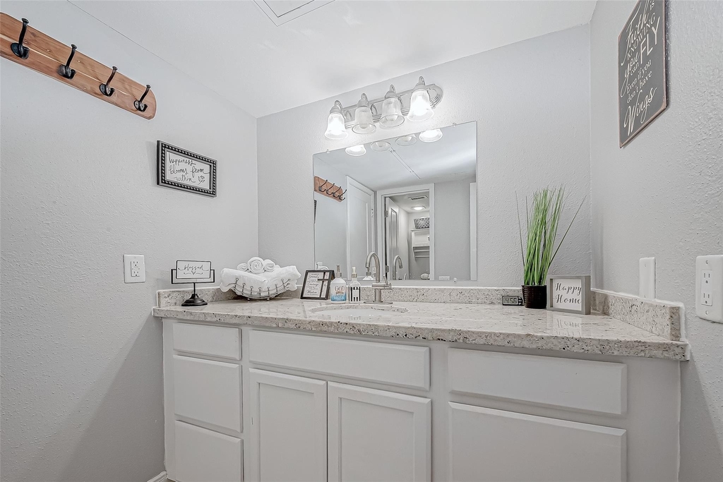 1860 White Oak Drive - Photo 39
