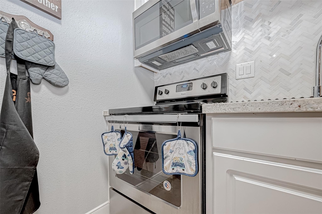 1860 White Oak Drive - Photo 23