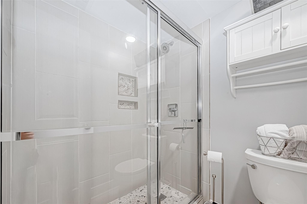 1860 White Oak Drive - Photo 36