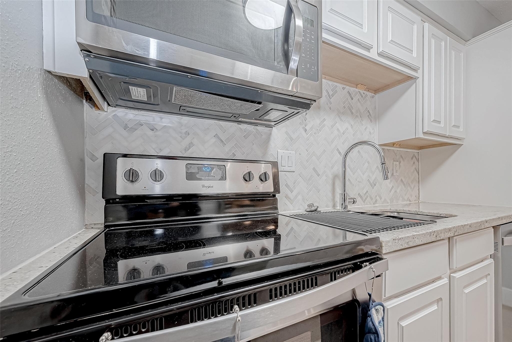 1860 White Oak Drive - Photo 22