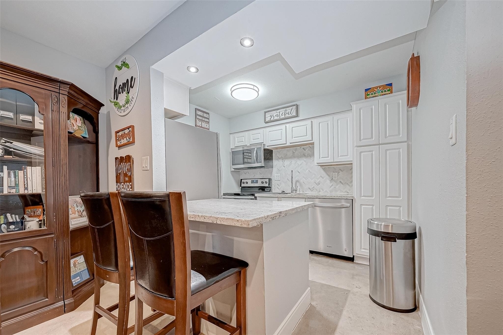 1860 White Oak Drive - Photo 15