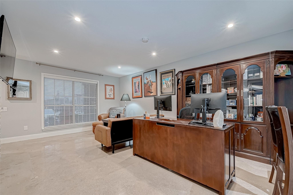 1860 White Oak Drive - Photo 12