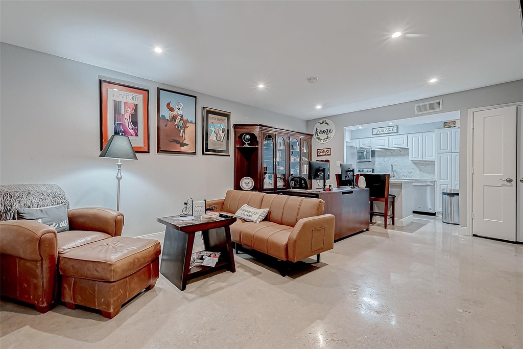 1860 White Oak Drive - Photo 3