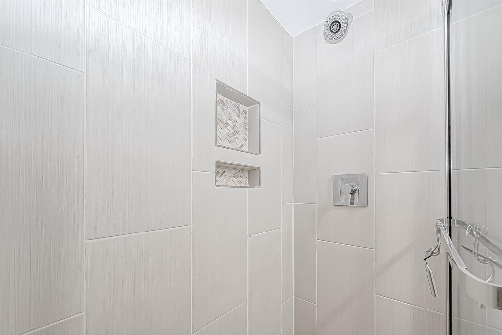 1860 White Oak Drive - Photo 27