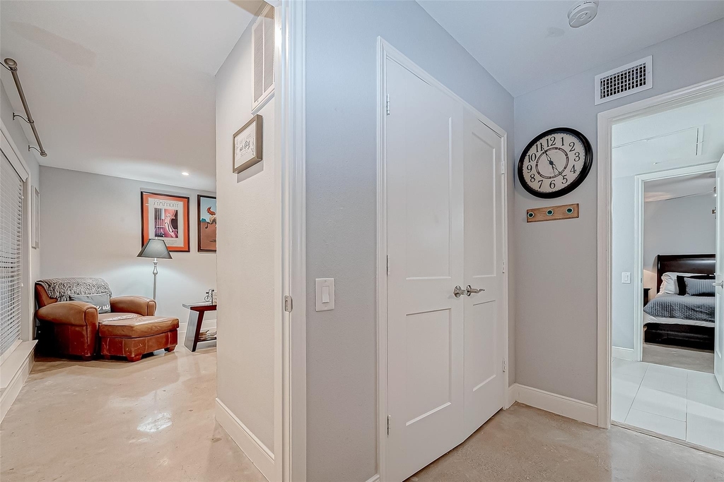 1860 White Oak Drive - Photo 2