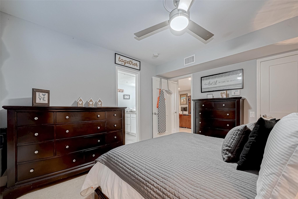 1860 White Oak Drive - Photo 32