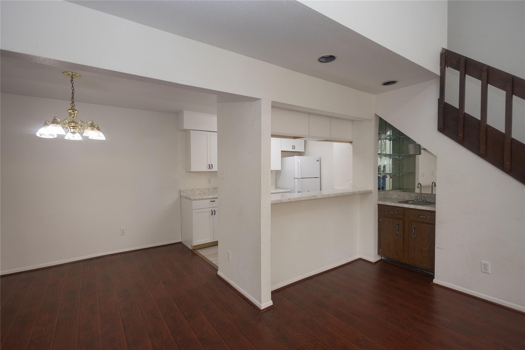 8100 Cambridge Street - Photo 7