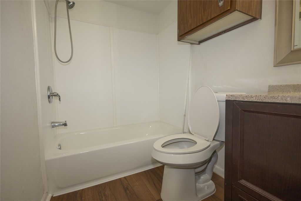 8100 Cambridge Street - Photo 36