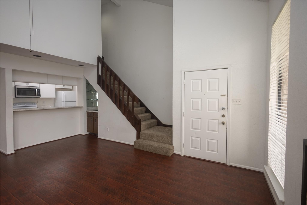 8100 Cambridge Street - Photo 6