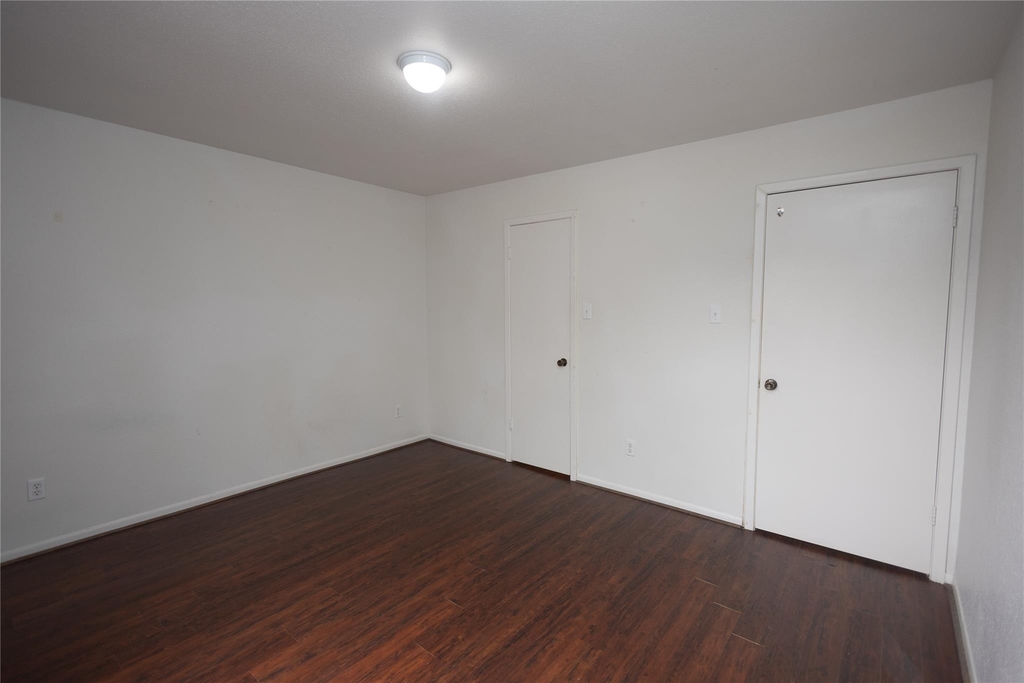8100 Cambridge Street - Photo 15