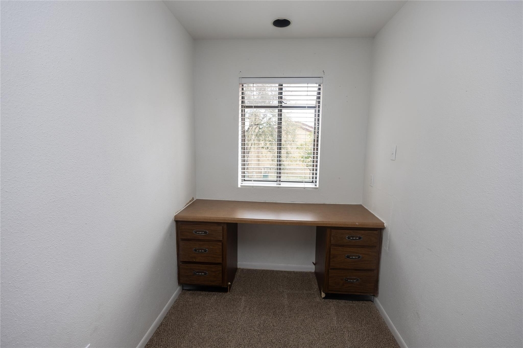 8100 Cambridge Street - Photo 30