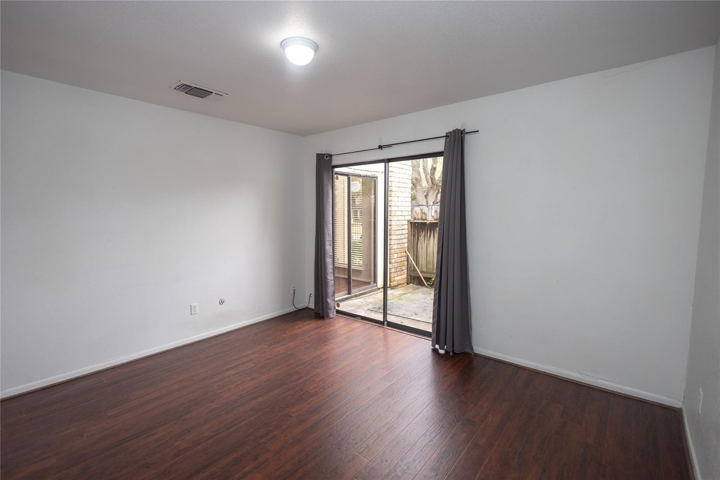 8100 Cambridge Street - Photo 14