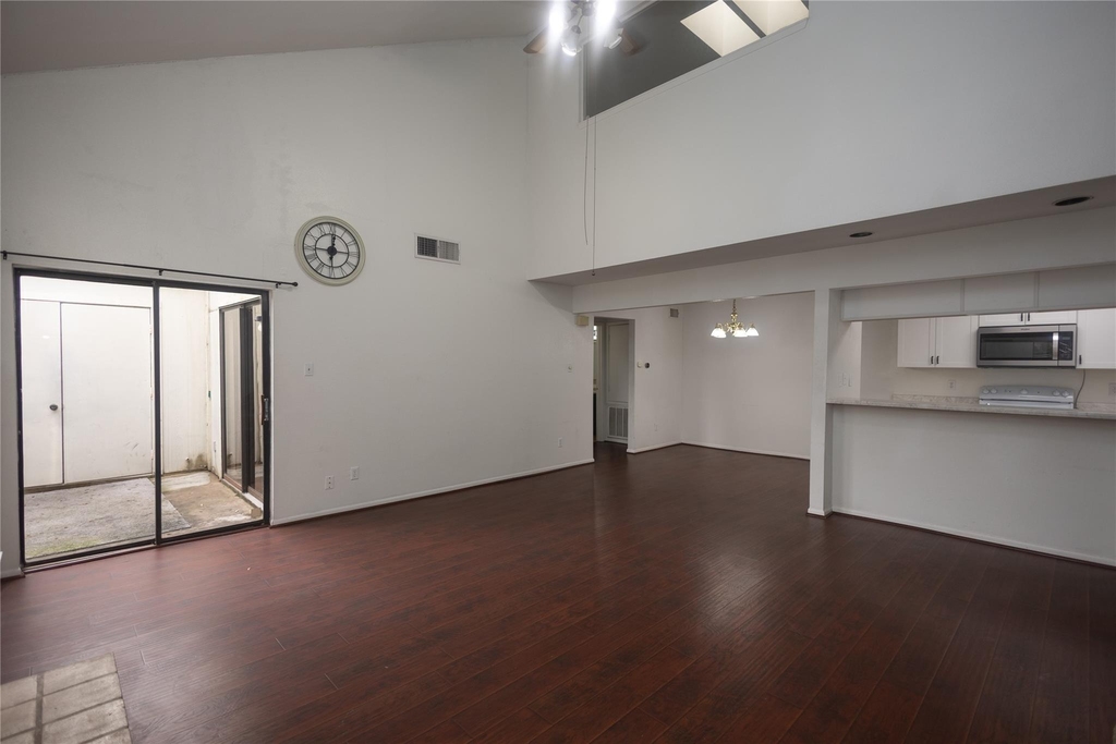 8100 Cambridge Street - Photo 3