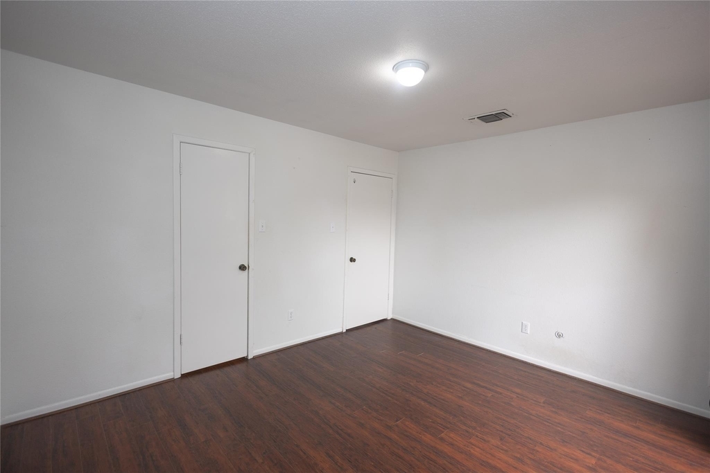 8100 Cambridge Street - Photo 16