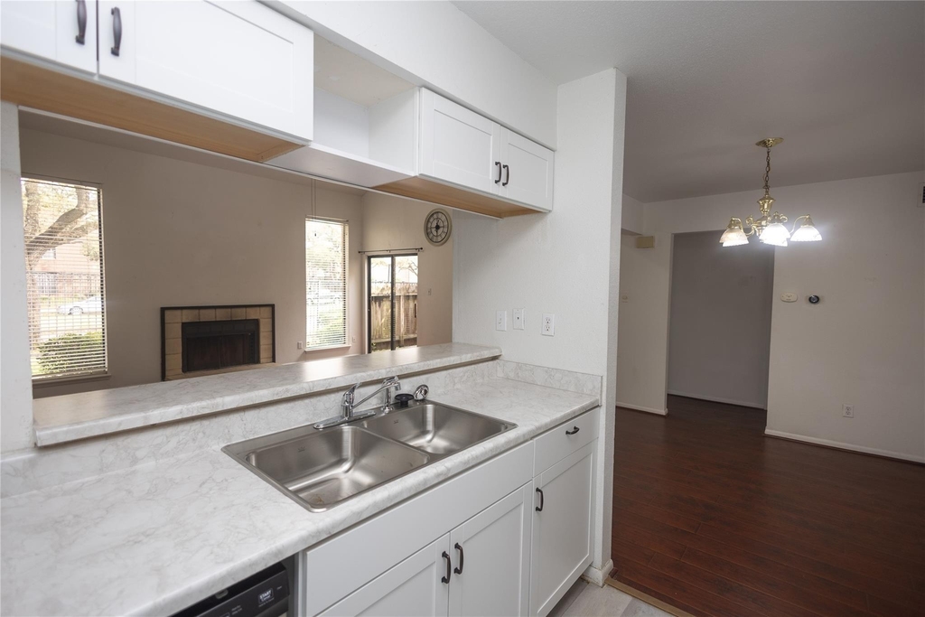 8100 Cambridge Street - Photo 11