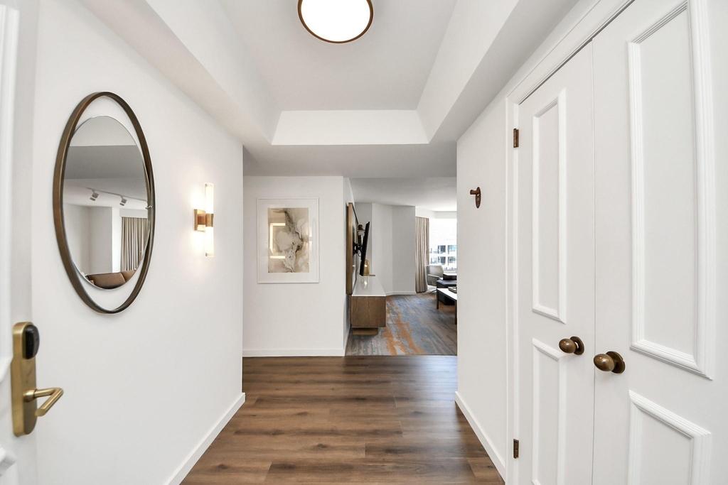 1300 Lamar Street - Photo 1