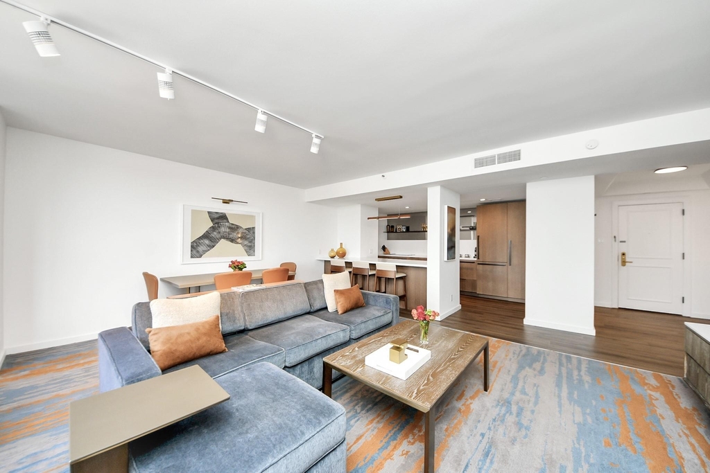 1300 Lamar Street - Photo 7