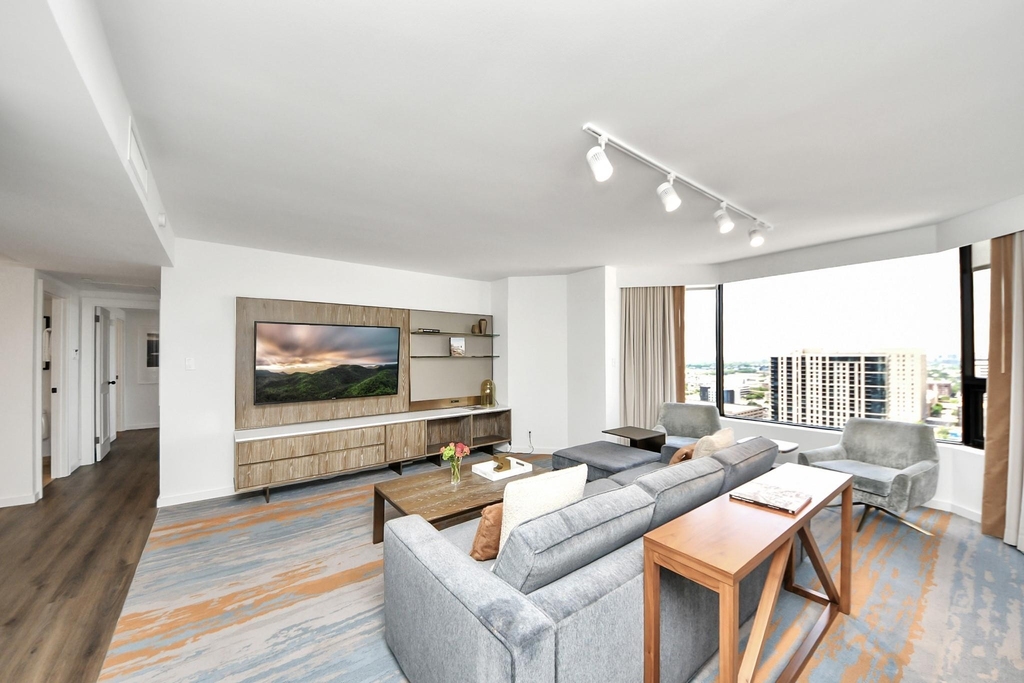 1300 Lamar Street - Photo 4