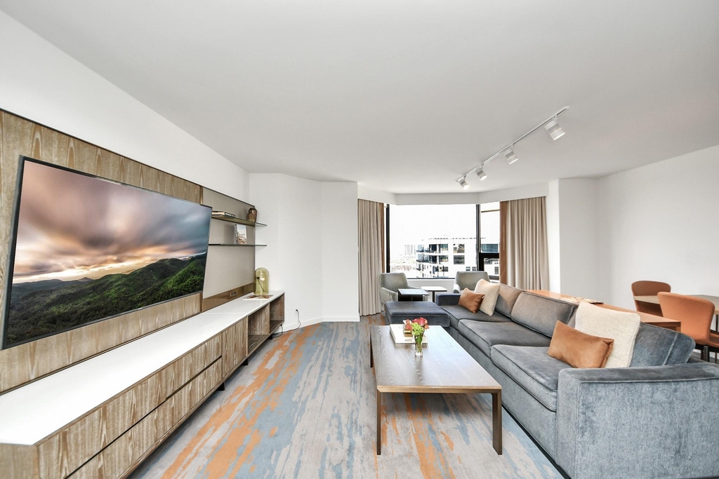 1300 Lamar Street - Photo 3