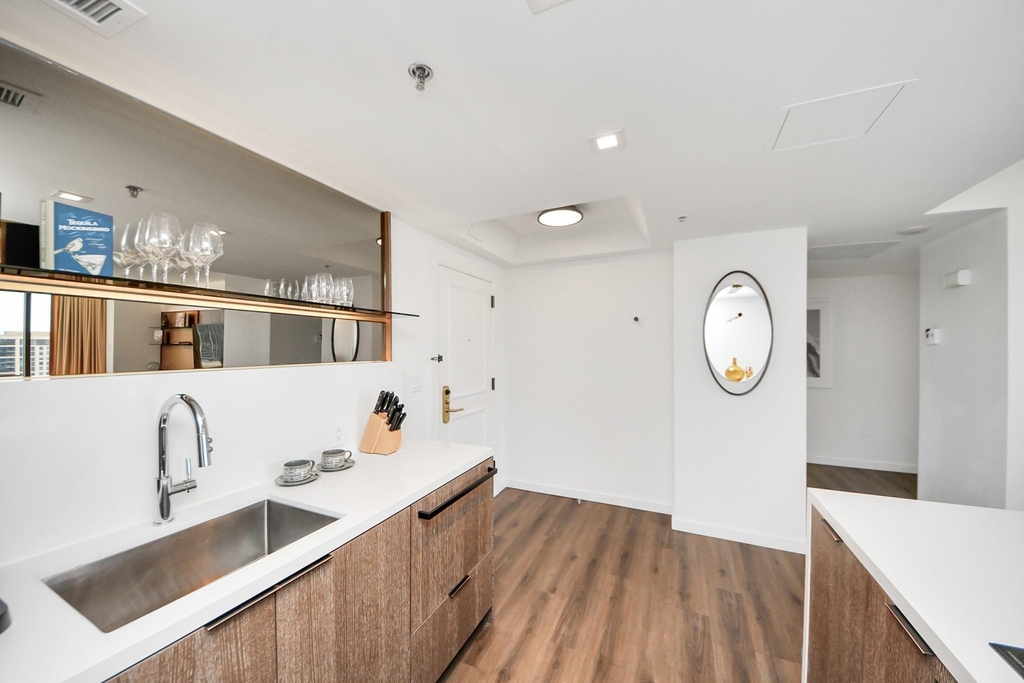 1300 Lamar Street Street - Photo 8