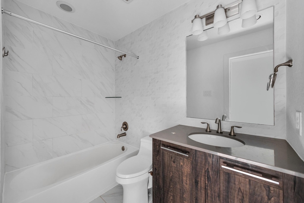 9623 Towne Lake Parkway - Photo 22