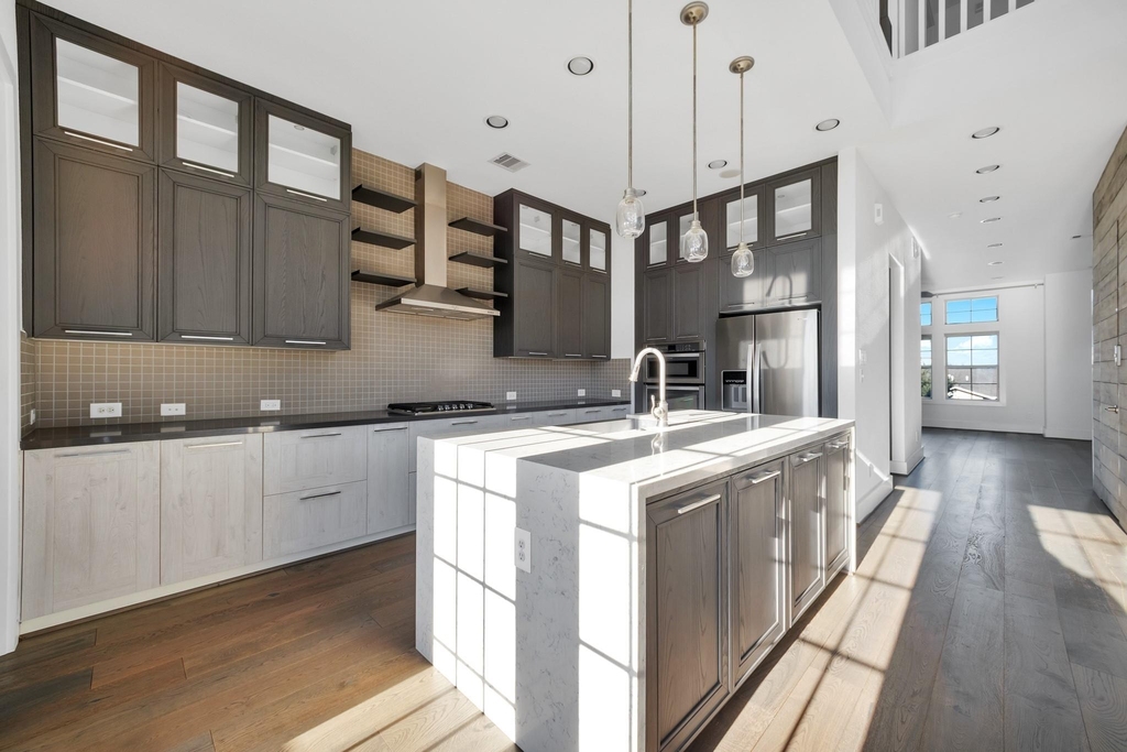 9623 Towne Lake Parkway - Photo 8