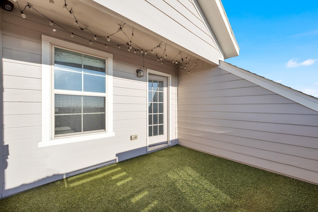 9623 Towne Lake Parkway - Photo 23
