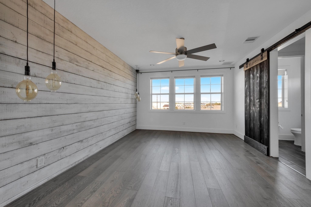 9623 Towne Lake Parkway - Photo 15