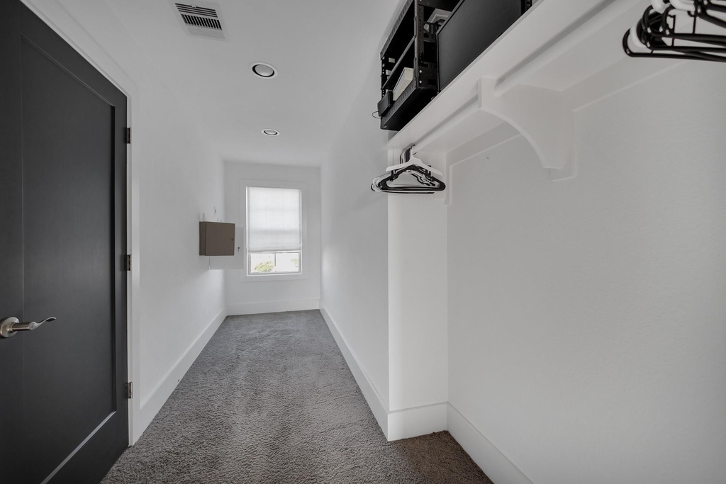 9623 Towne Lake Parkway - Photo 21