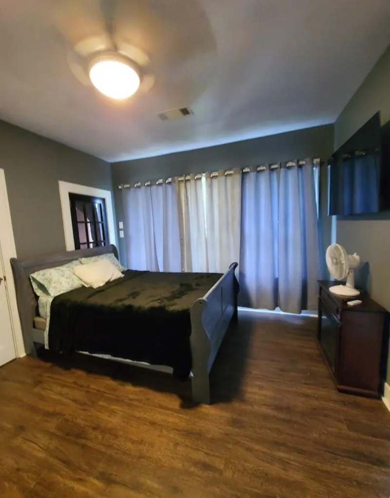 2322 Oakdale Street - Photo 9