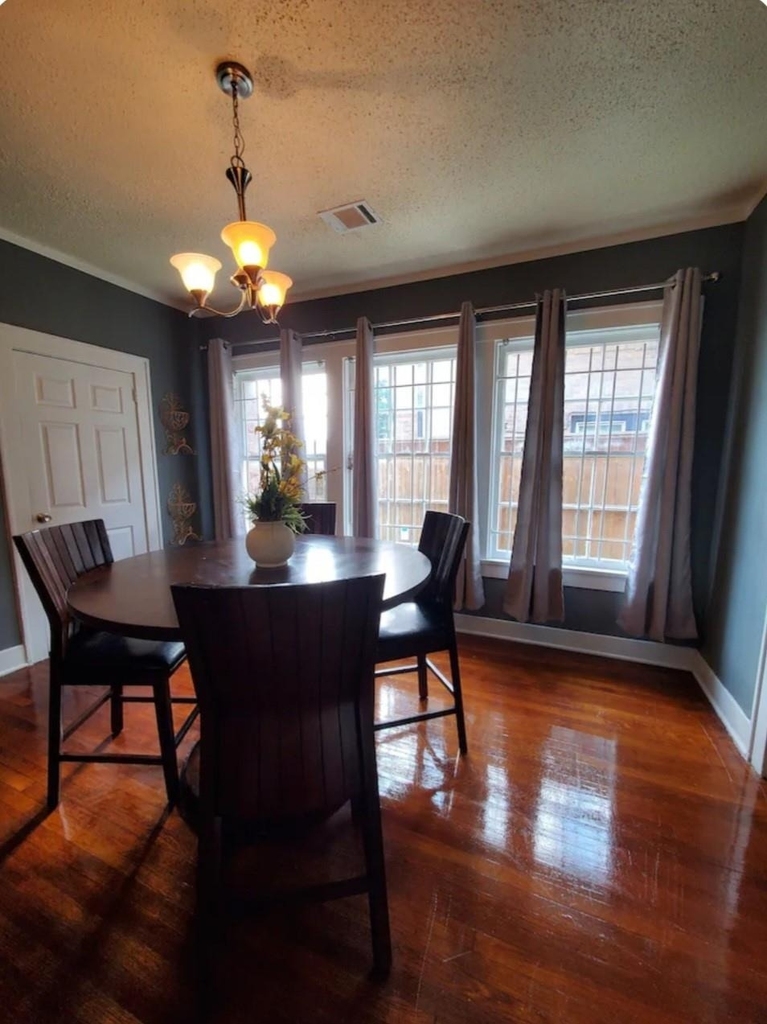 2322 Oakdale Street - Photo 5