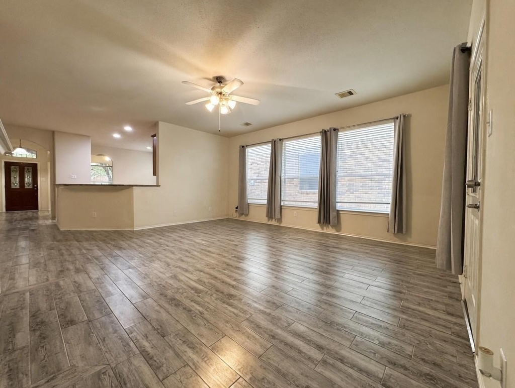 21344 Thurston Crossing Drive - Photo 4
