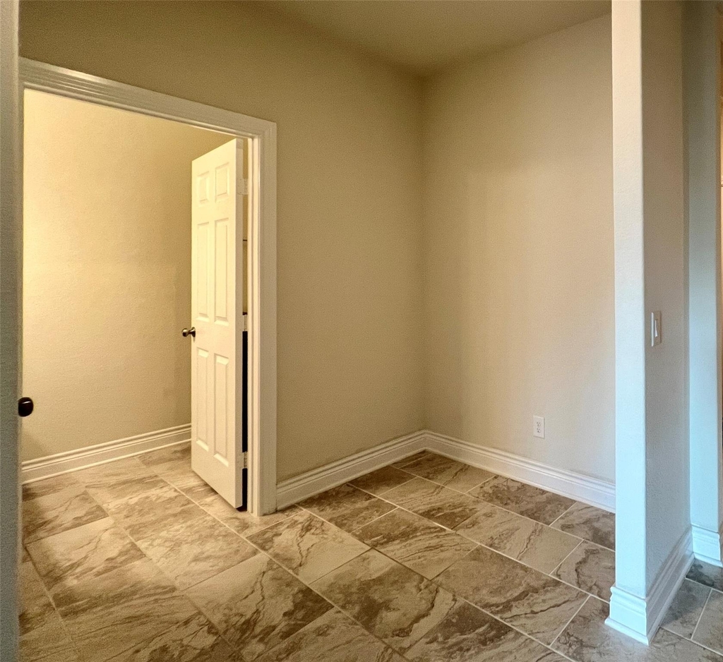 10916 Cannes Memorial Drive - Photo 28