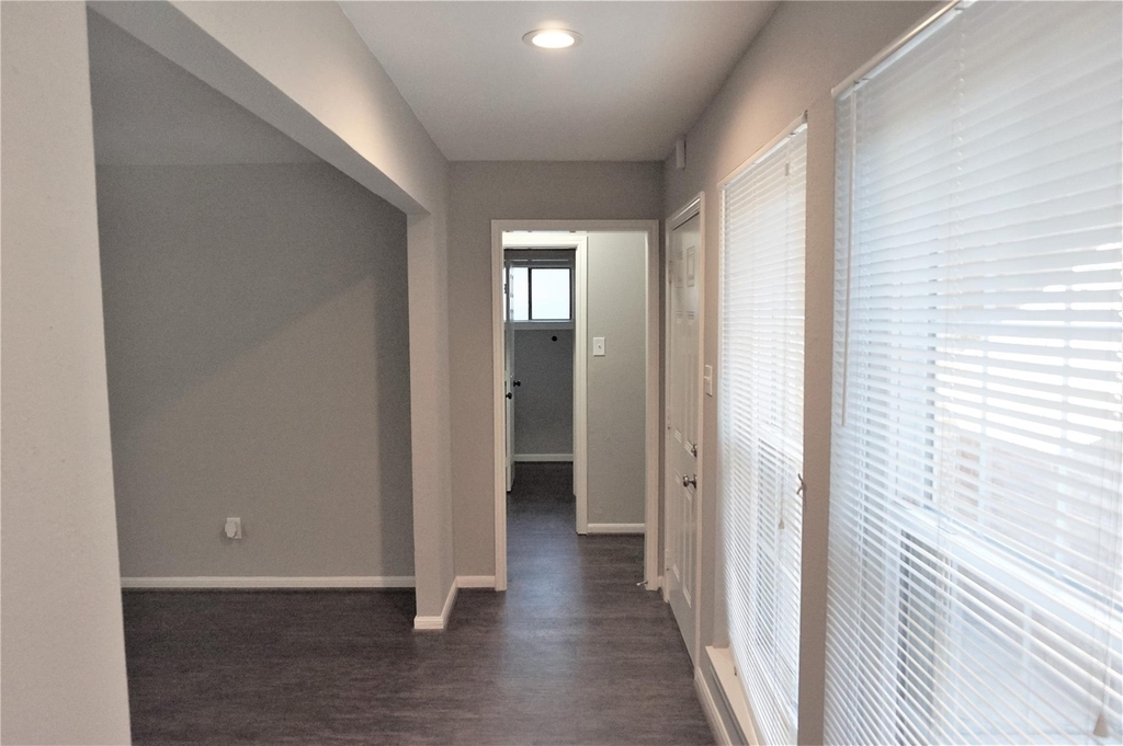 2727 Tinechester Drive - Photo 6