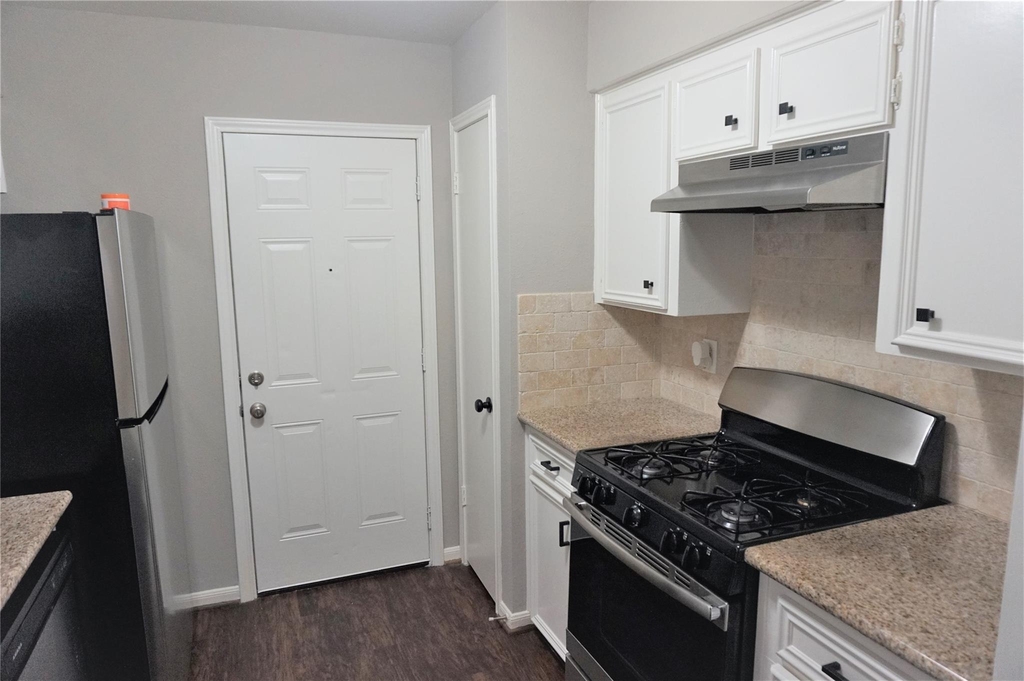2727 Tinechester Drive - Photo 12