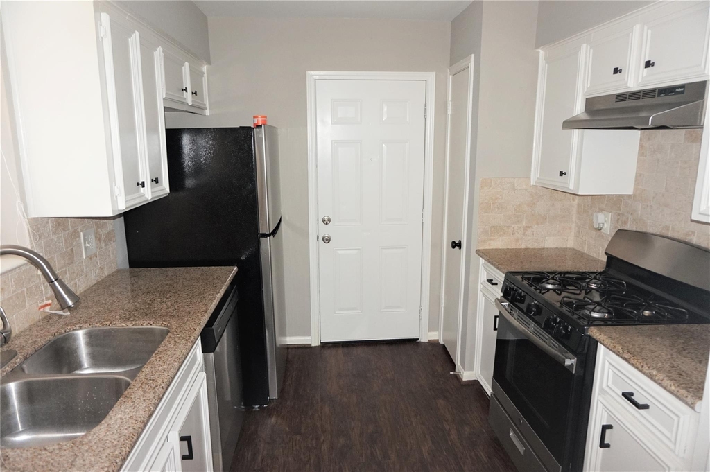 2727 Tinechester Drive - Photo 11