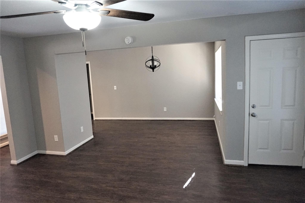 2727 Tinechester Drive - Photo 10