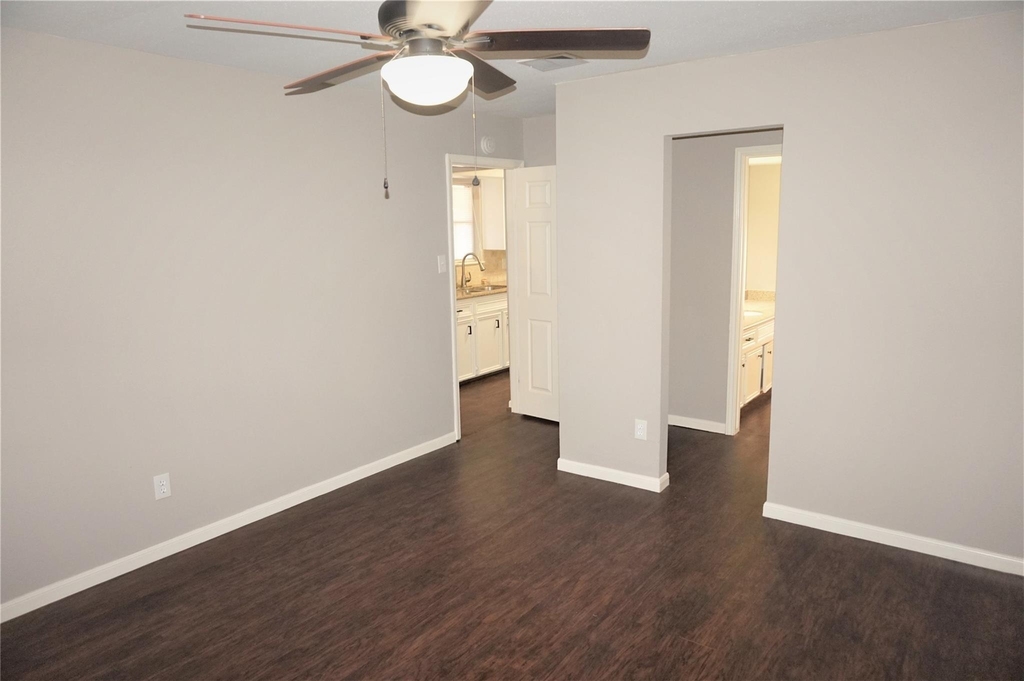 2727 Tinechester Drive - Photo 16