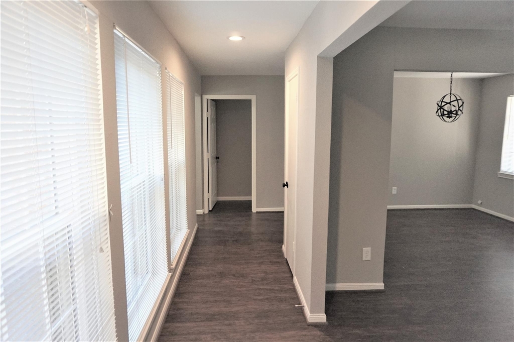 2727 Tinechester Drive - Photo 5