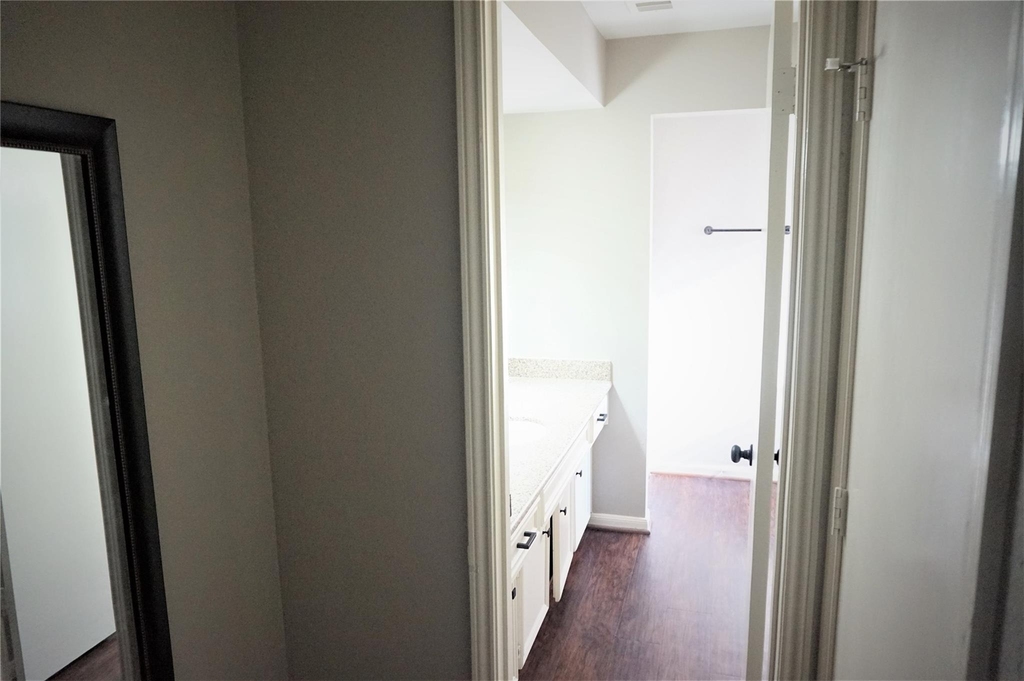 2727 Tinechester Drive - Photo 18