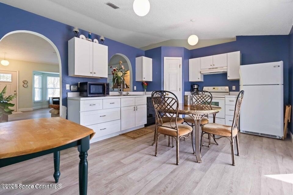 308 Tamarind Circle Nw - Photo 7