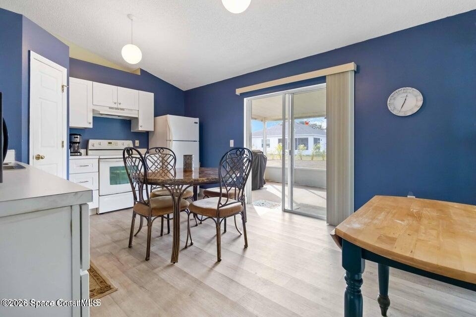 308 Tamarind Circle Nw - Photo 5