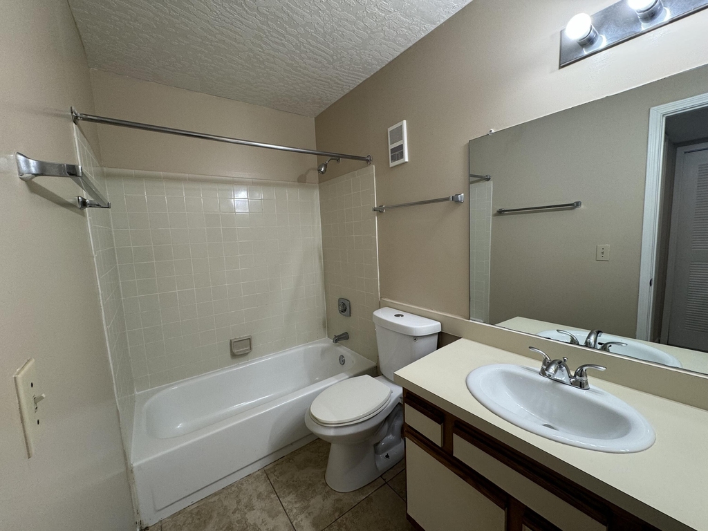 7667 N Wickham Road - Photo 8