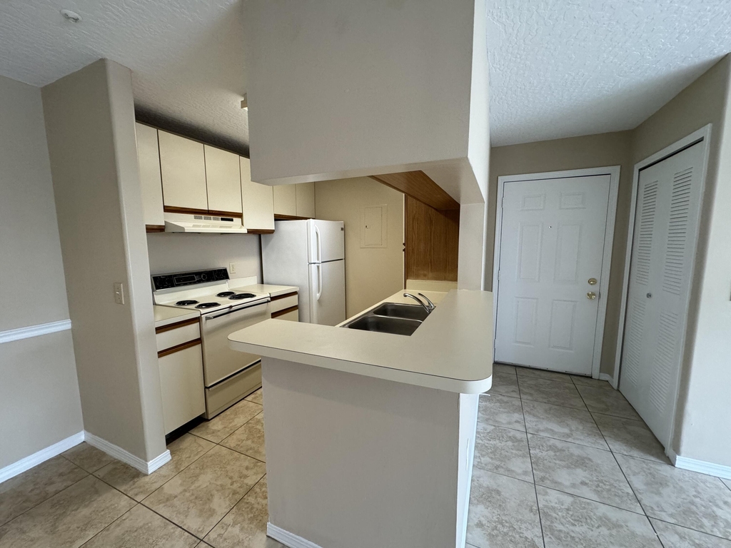 7667 N Wickham Road - Photo 6