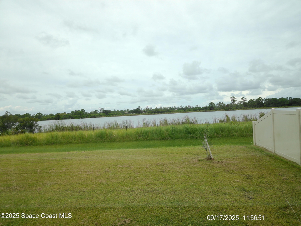 2073 Farmhouse Road Se - Photo 11