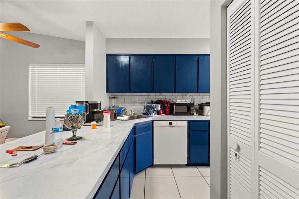 7124 Barclay Avenue - Photo 7